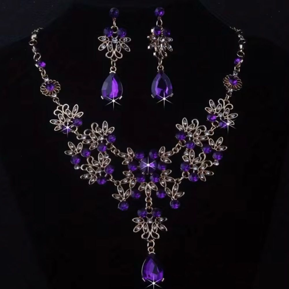 💜 Elegant Purple Crystals and Floral Necklace and Dangle Earring Set 💜